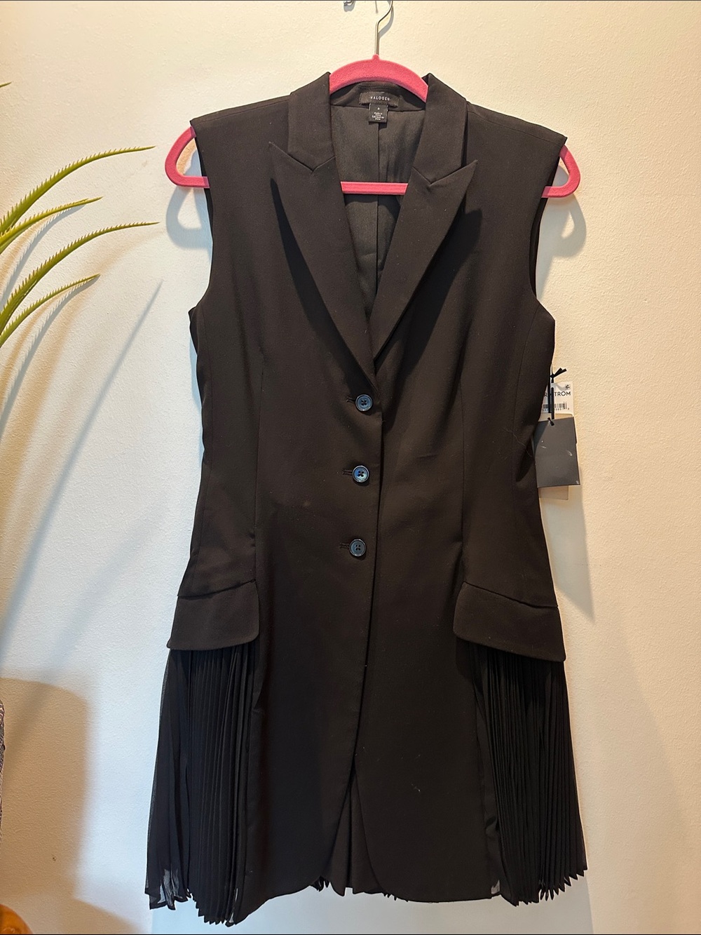 Halogen Black Sleeveless Vest Dress with Tailored Lapel